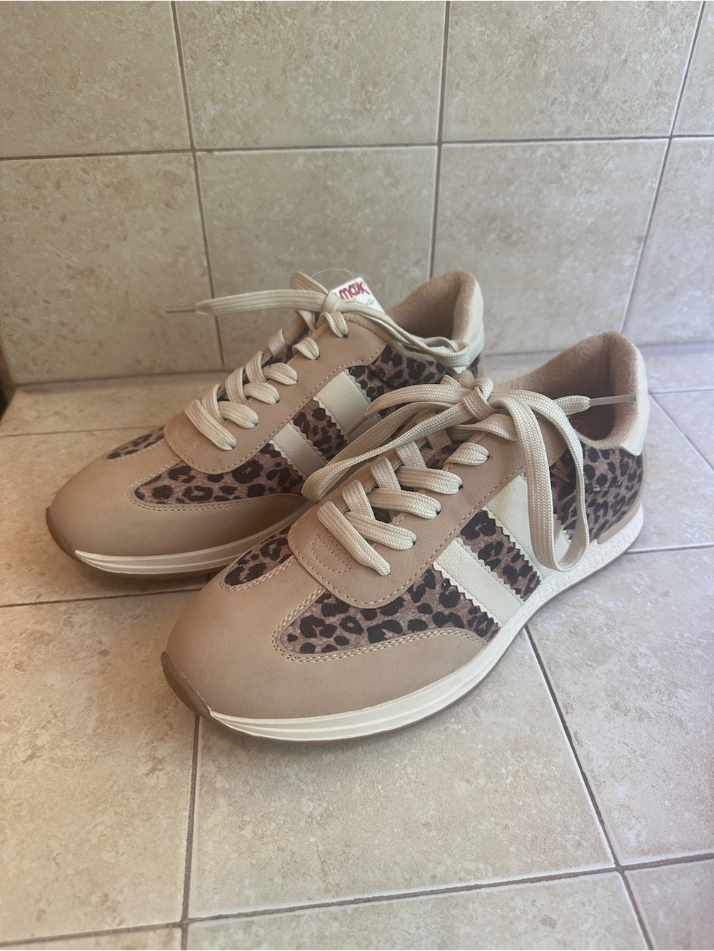 Dolce Vita Jammy Beige/Cream/Leopard Sneaker 8.5